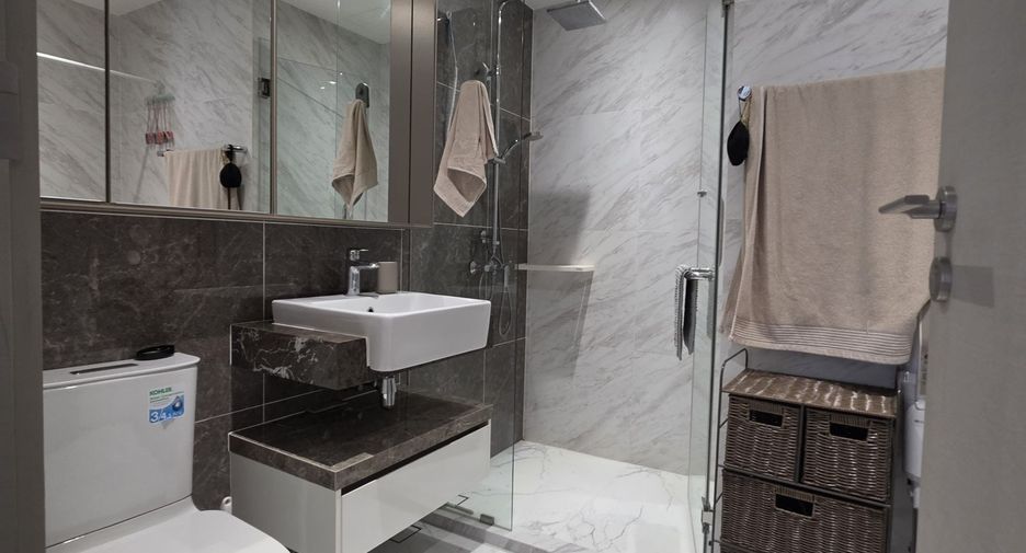 For rent 2 ベッドルーム condo in Khlong Toei, Bangkok