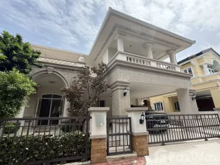 For sale and for rent 4 bedrooms house in Phra Khanong, Bangkok