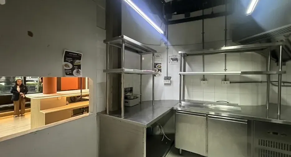 Local comercial en alquiler en Bang Rak, Bangkok