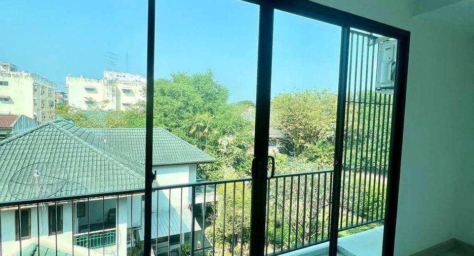 出租 和 出售 3 卧室 联排别墅 在 Chatuchak, 曼谷
