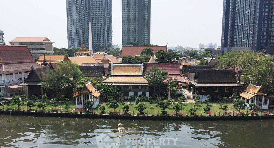 For sale 2 bedrooms condo in Watthana, Bangkok
