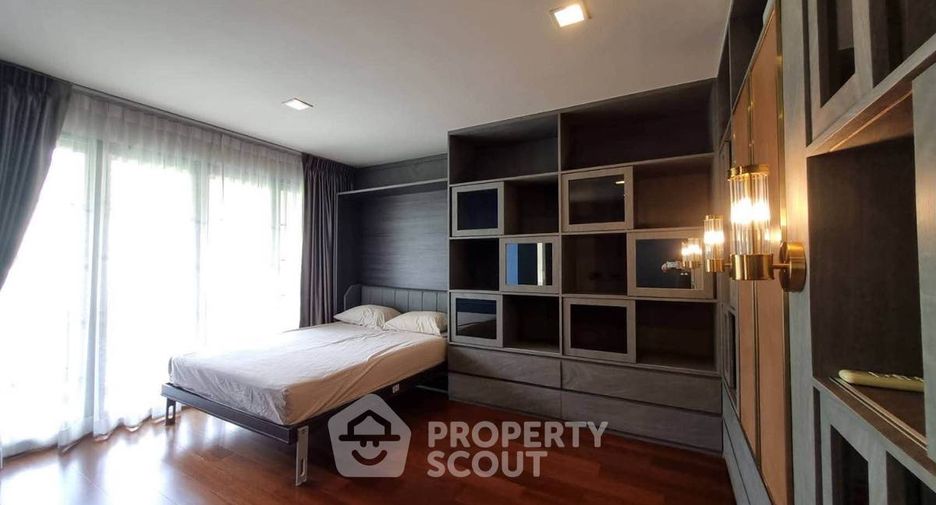 Reihenhaus zur Miete und zum Kauf mit 4 Zimmer in Watthana, Bangkok