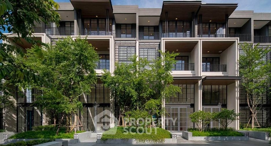 Reihenhaus zur Miete und zum Kauf mit 4 Zimmer in Watthana, Bangkok