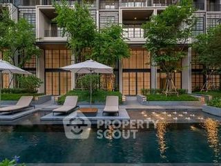 Reihenhaus zur Miete und zum Kauf mit 4 Zimmer in Watthana, Bangkok