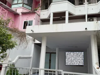 出售 5 卧室 联排别墅 在 Wang Thong Lang, 曼谷