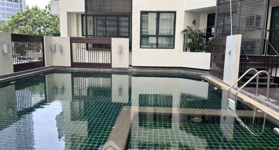 À louer 2 chambres condo à Watthana, Bangkok