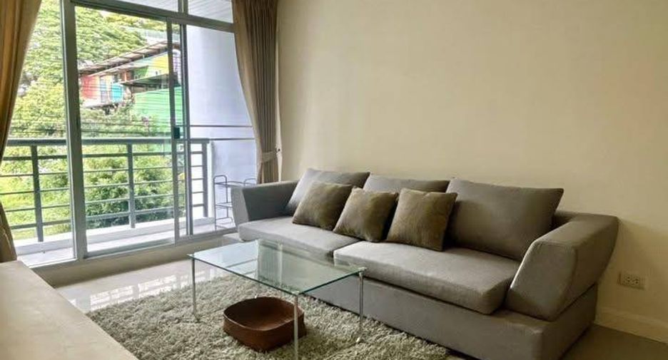 For rent 2 ベッドルーム condo in Phra Khanong, Bangkok