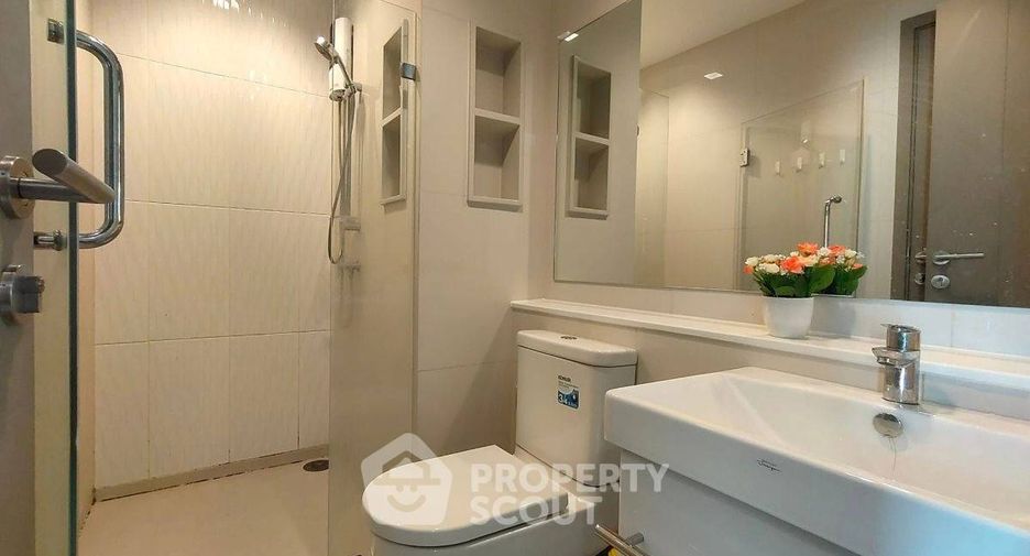 Condo en alquiler de 2 habitaciones en Huai Khwang, Bangkok