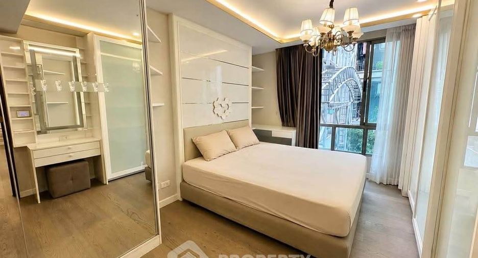 À louer 2 chambres condo à Huai Khwang, Bangkok