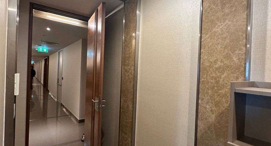 For sale 2 bedrooms condo in Sathon, Bangkok