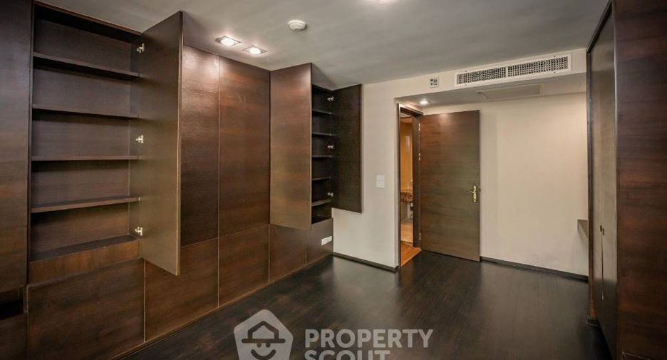 Condo en venta de 2 habitaciones en Khlong Toei, Bangkok
