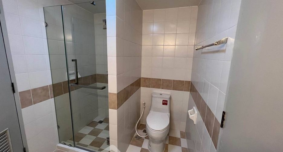 Wohnung zum Kauf mit 3 Zimmer in Watthana, Bangkok
