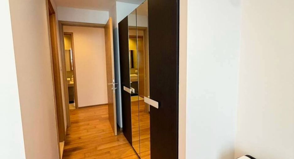 For sale 2 ベッドルーム condo in Khlong Toei, Bangkok