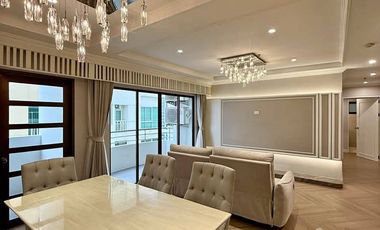 For sale 3 bedrooms condo in Watthana, Bangkok
