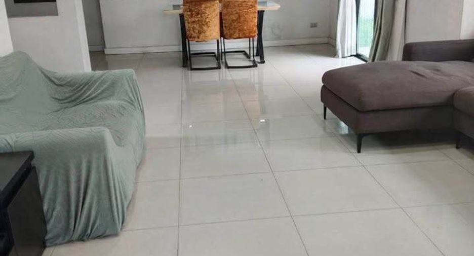 À vendre 3 chambres maison à Si Racha, Chonburi