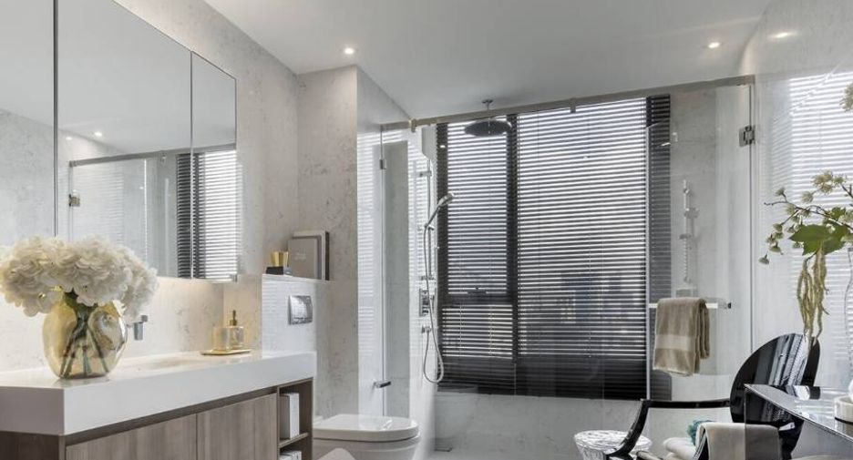 Condo en venta de 3 habitaciones en Khlong Toei, Bangkok
