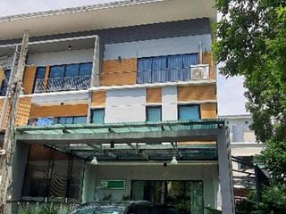 For rent and for sale 3 bedrooms townhouse in Lat Phrao, Bangkok