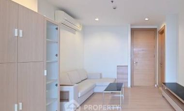 Продажа 1 кровать кондо в Хуаи Кхщанг, Бангкок