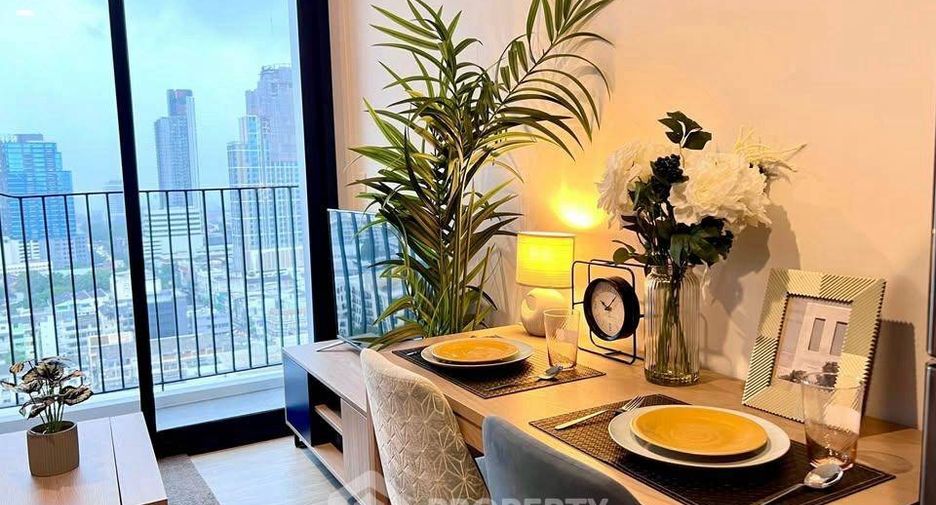 For rent and for sale 1 bed condo in Watthana, Bangkok