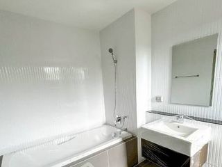 Reihenhaus zum Kauf mit 4 Zimmer in Thung Khru, Bangkok