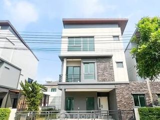 Reihenhaus zum Kauf mit 4 Zimmer in Thung Khru, Bangkok