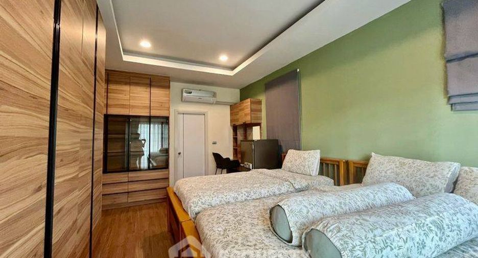 For sale 3 bedrooms house in Si Racha, Chonburi