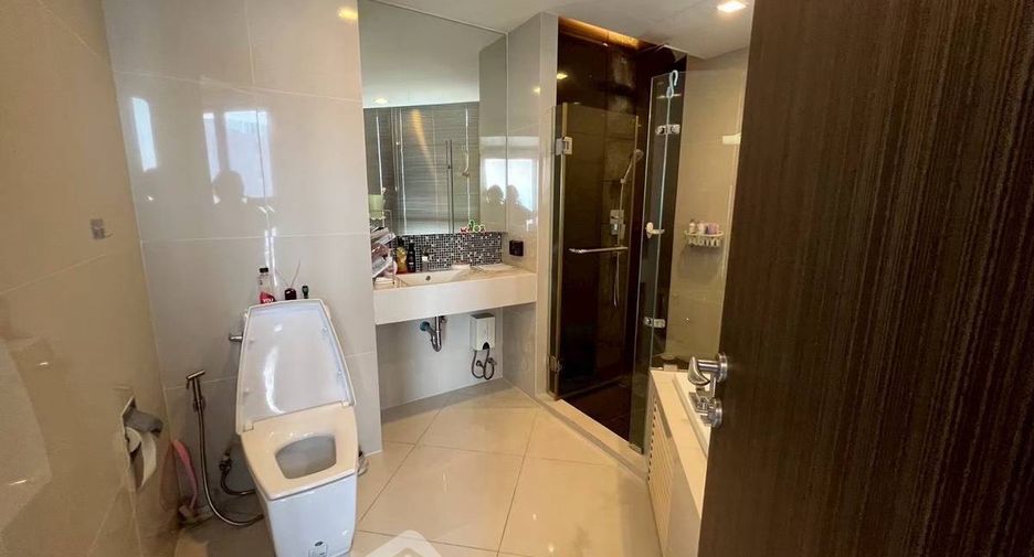 Condo en venta de 2 habitaciones en Khlong Toei, Bangkok