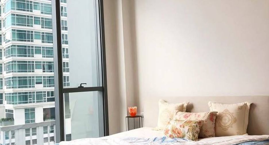 For sale 1 bed condo in Khlong Toei, Bangkok