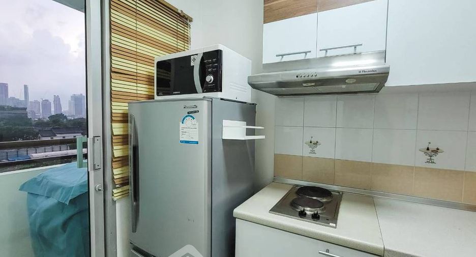 For sale 1 bed condo in Khlong Toei, Bangkok