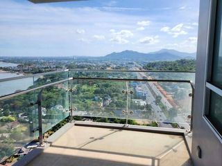 À vendre 3 chambres condo à Si Racha, Chonburi