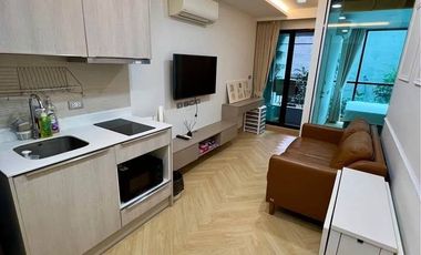 For sale 1 bed condo in Khlong Toei, Bangkok