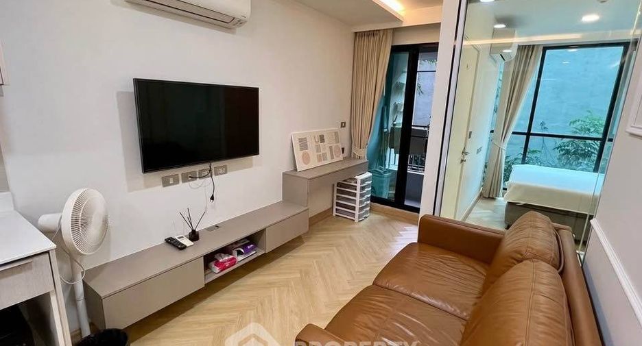 For sale 1 bed condo in Khlong Toei, Bangkok