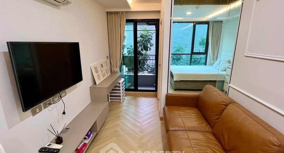 For sale 1 bed condo in Khlong Toei, Bangkok