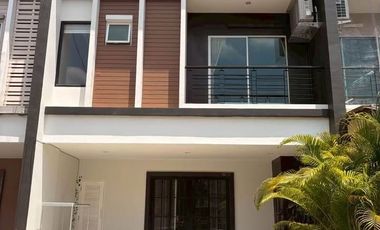 出租 3 卧室 联排别墅 在 Phuket Town, 普吉