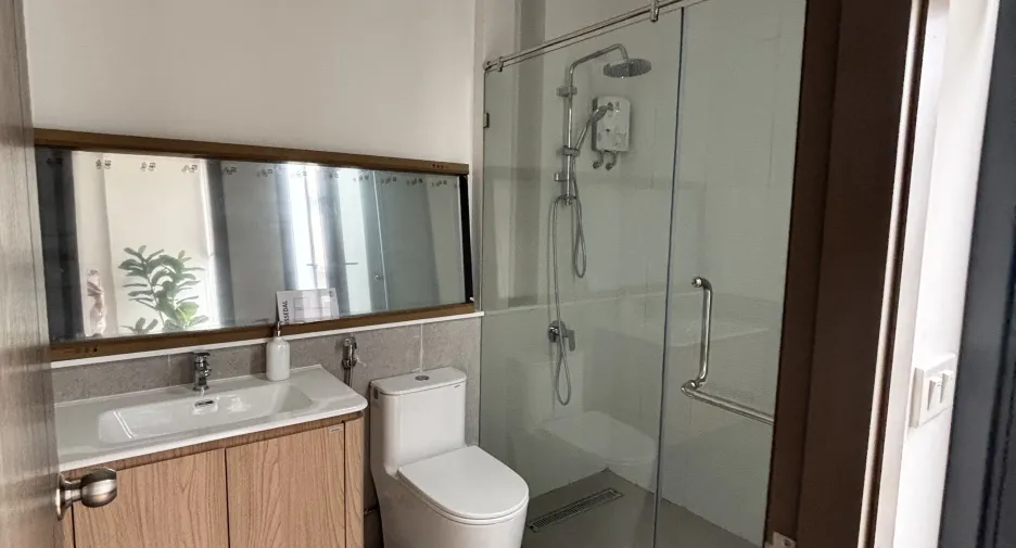For sale 2 bedrooms townhouse in Watthana, Bangkok