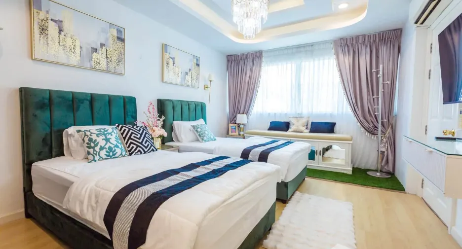 For sale and for rent 4 bedrooms townhouse in Lat Phrao, Bangkok