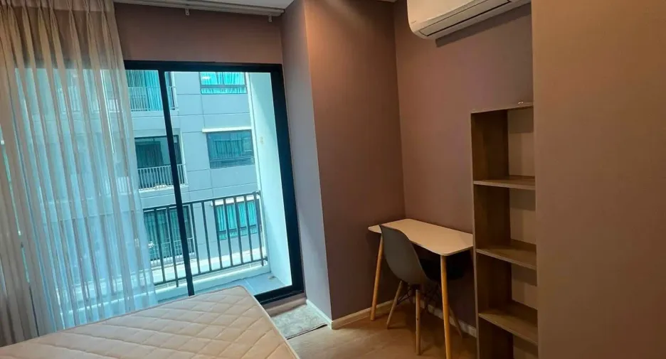 Condo en alquiler de 2 habitaciones en Wang Thonglang, Bangkok