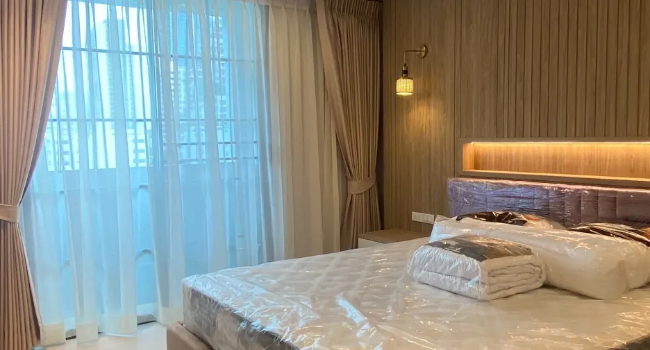 Condo en alquiler de 3 habitaciones en Watthana, Bangkok