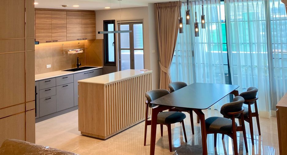 Condo en alquiler de 3 habitaciones en Watthana, Bangkok