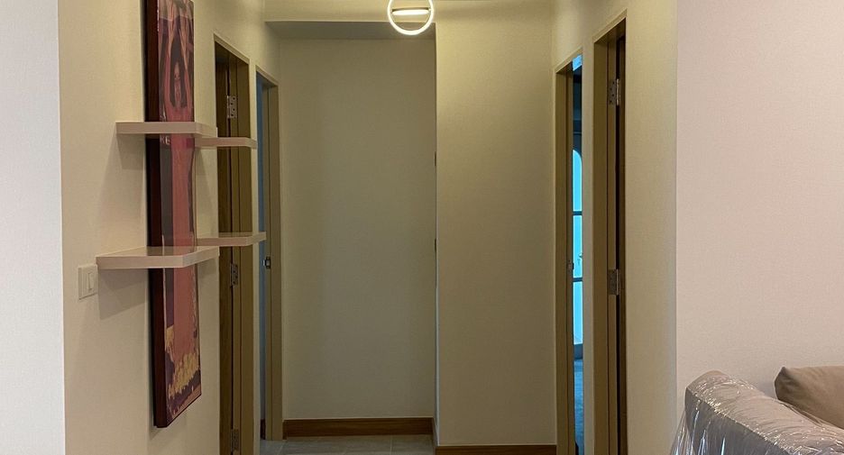 Condo en alquiler de 3 habitaciones en Watthana, Bangkok