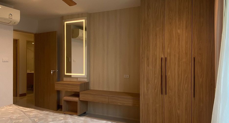 Condo en alquiler de 3 habitaciones en Watthana, Bangkok