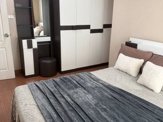Аренда 2 спальни кондо в Хуаи Кхщанг, Бангкок