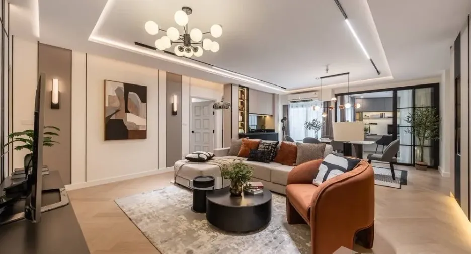 For sale 4 bedrooms condo in Watthana, Bangkok