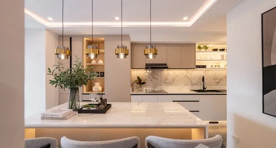 For sale 4 bedrooms condo in Watthana, Bangkok