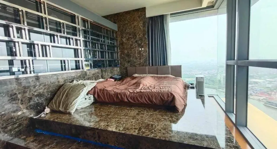 For sale 4 ベッドルーム condo in Yan Nawa, Bangkok