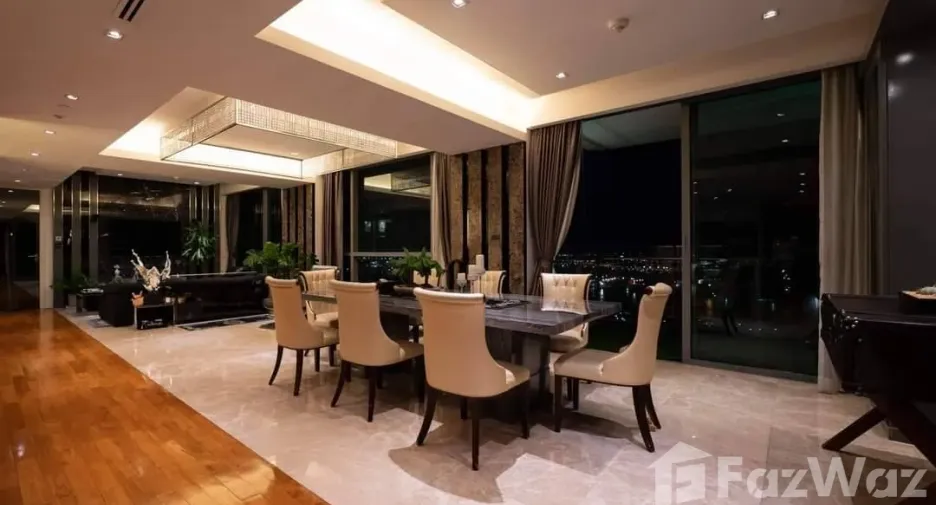 For sale 4 ベッドルーム condo in Yan Nawa, Bangkok