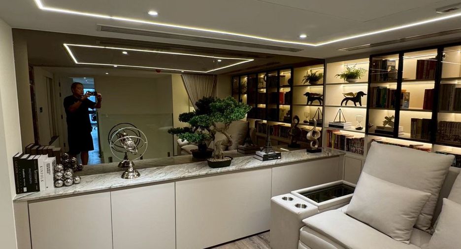 For sale and for rent 3 bedrooms condo in Bang Rak, Bangkok