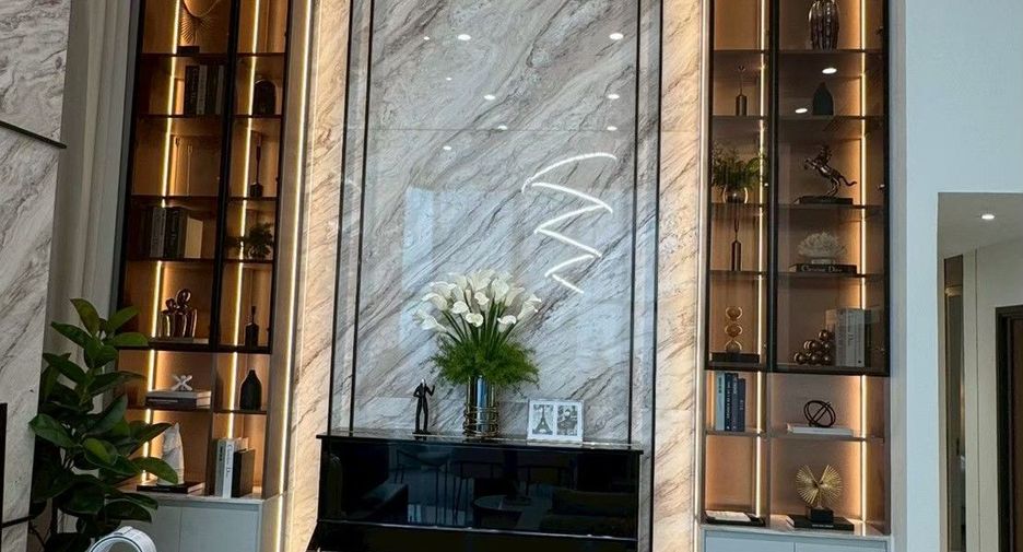 For sale and for rent 3 bedrooms condo in Bang Rak, Bangkok