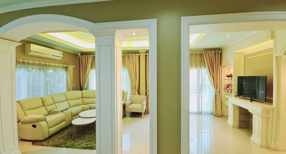 À louer 3 chambres maison à San Kamphaeng, Chiang Mai