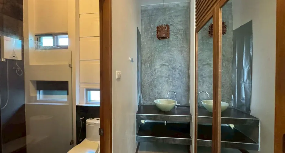 Villa zur Miete und zum Kauf mit 3 Zimmer in Bang Lamung, Chonburi